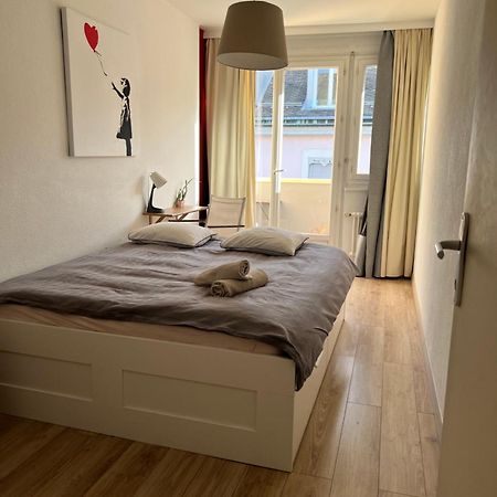 Cool & Central 2 Bedroom In Heart Of Eaux-Vives Genebra Exterior foto
