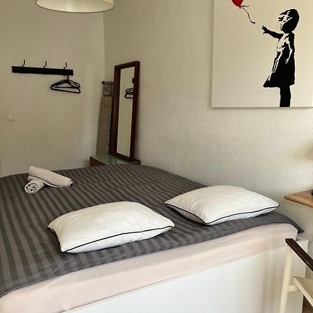 Cool & Central 2 Bedroom In Heart Of Eaux-Vives Genebra Exterior foto