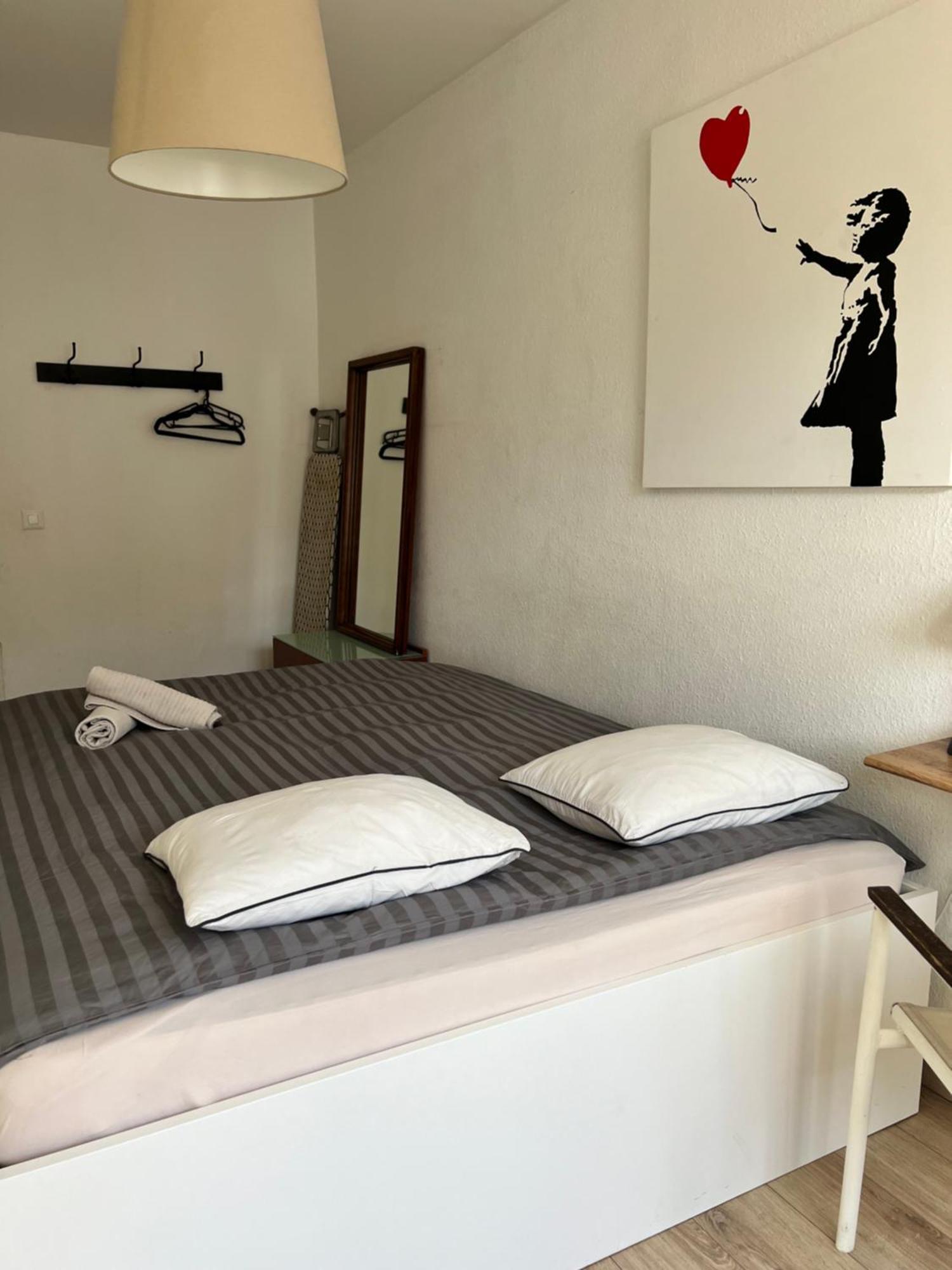 Cool & Central 2 Bedroom In Heart Of Eaux-Vives Genebra Exterior foto