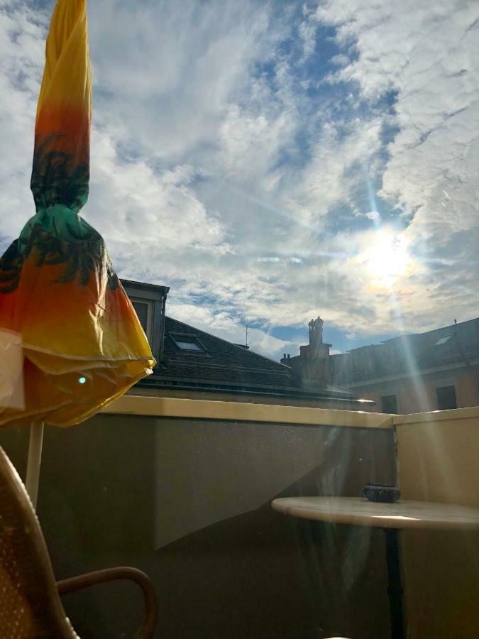 Cool & Central 2 Bedroom In Heart Of Eaux-Vives Genebra Exterior foto